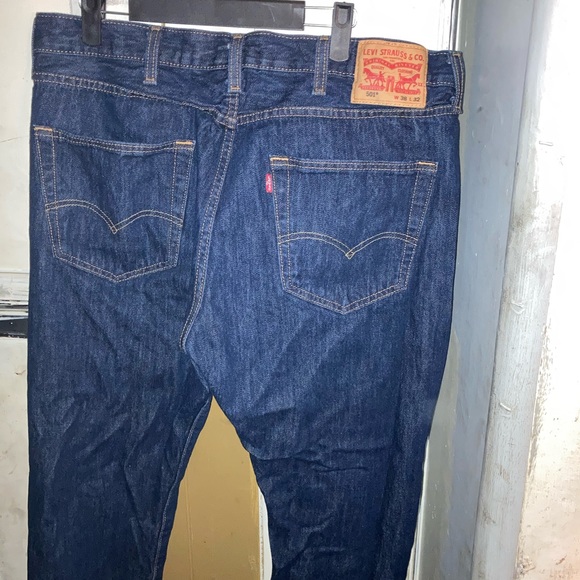 Levi’s - Picture 2 of 3